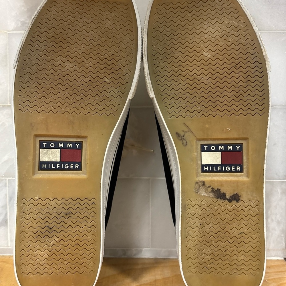Tommy Hilfiger Womens Suede Sneakers  Black/White  Size 8.5M  W80721 - Picture 11 of 15